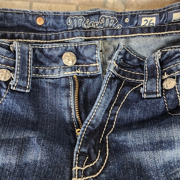 Miss Me JB5698P Boyfriend Capri Embroidered Flap Pocket Rhinestones Size 26 - Picture 7 of 16